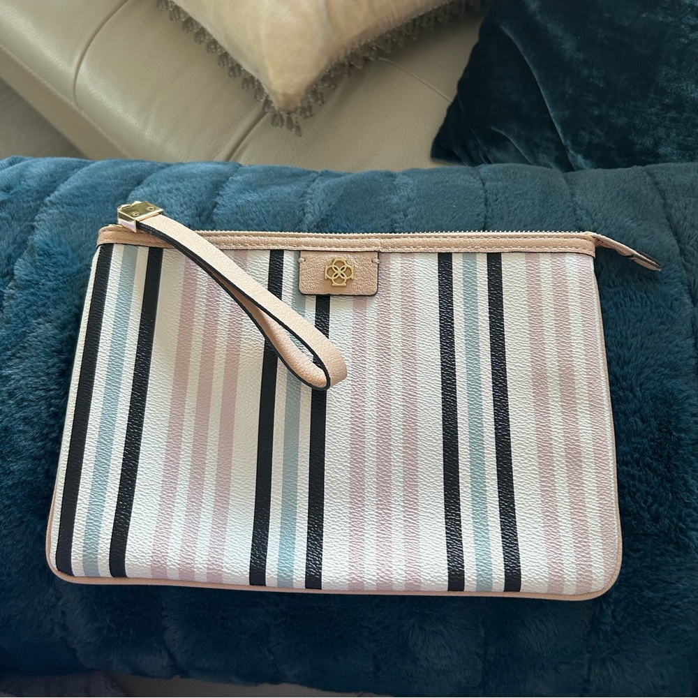 Ann Taylor zip clutch bag